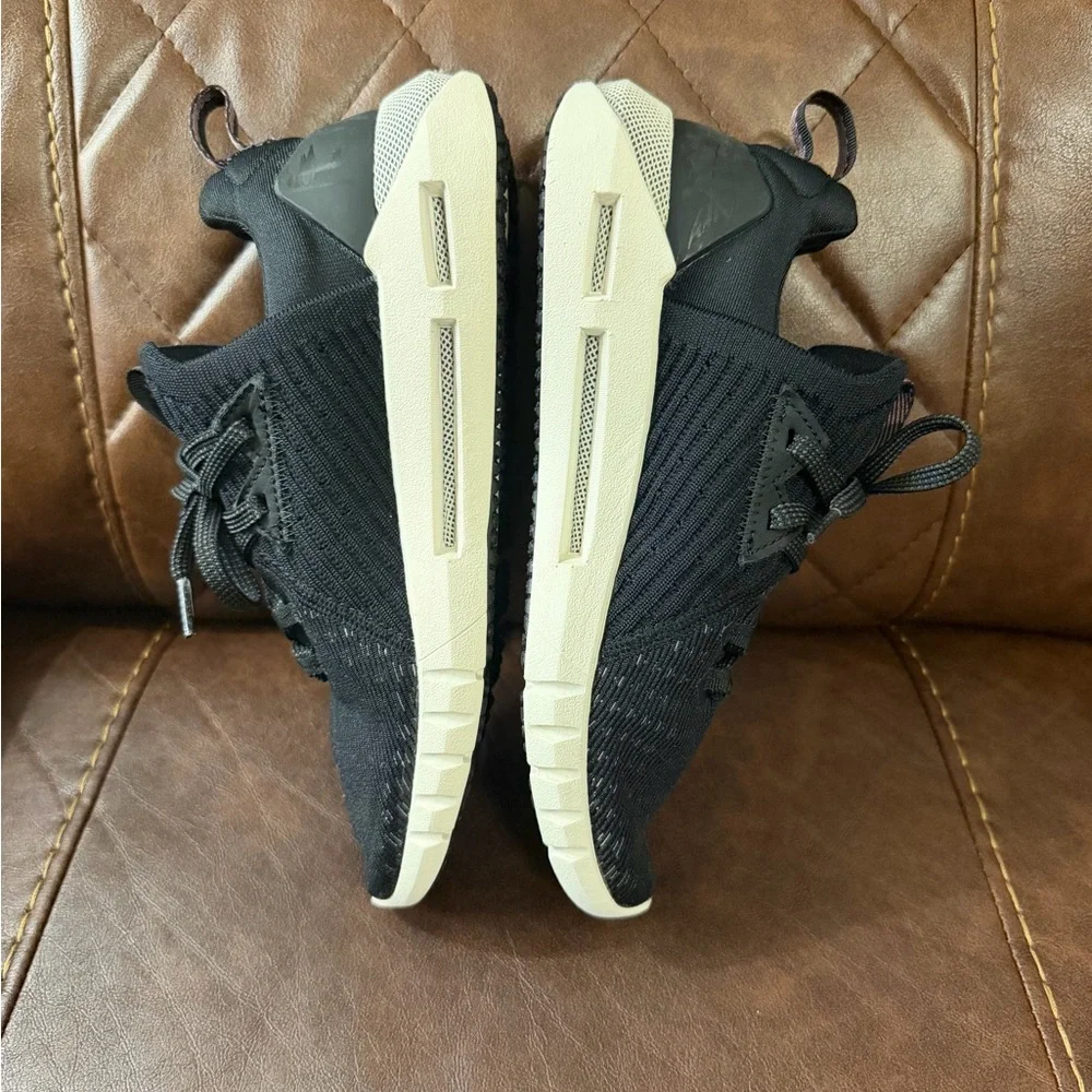 Under Armour HOVR SLK EVO Women’s Sneakers - Picture 5 of 11